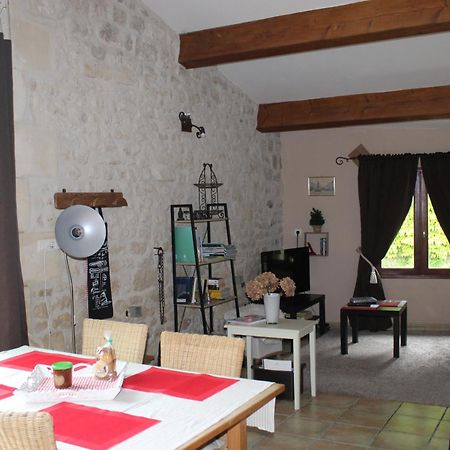 Les Gites Du Veau D'Or Ozillac Exterior foto