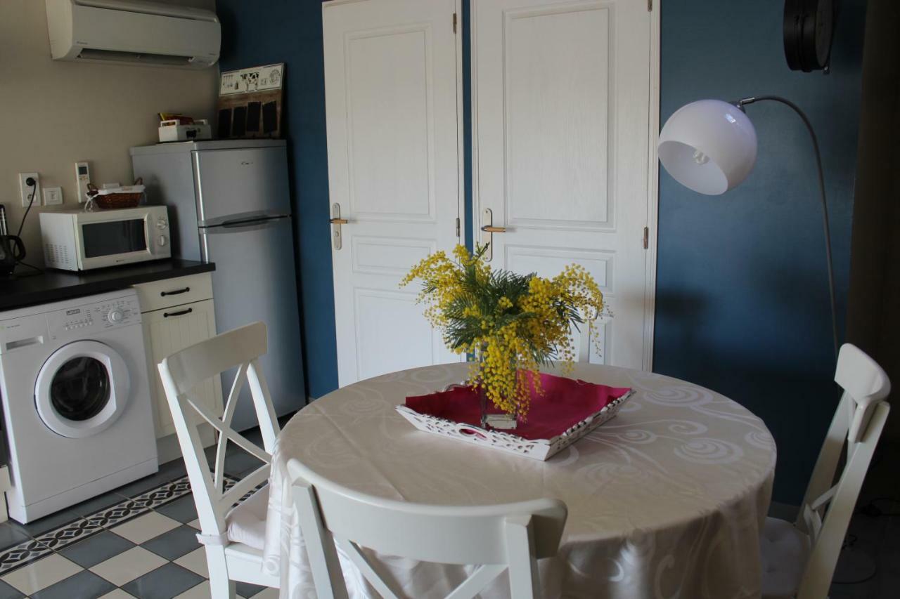 Les Gites Du Veau D'Or Ozillac Exterior foto